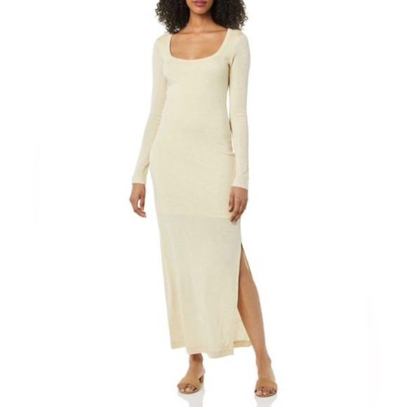 Guess Dresses & Skirts - Brand: GUESS
GUESS Women's Long Sleeve Chantal Maxi Dress- Color- Tan ; Size- M